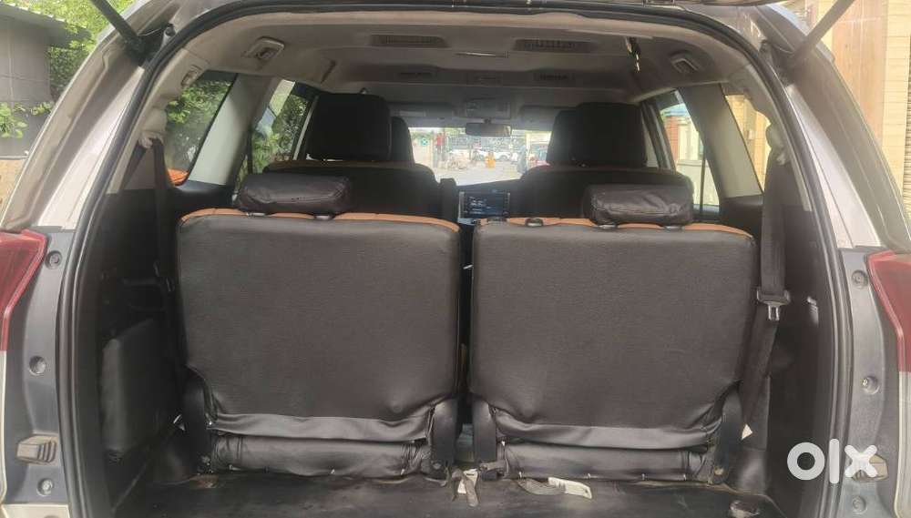 Toyota Innova Crysta 2.4 G Mt 7 Str, 2023, Diesel