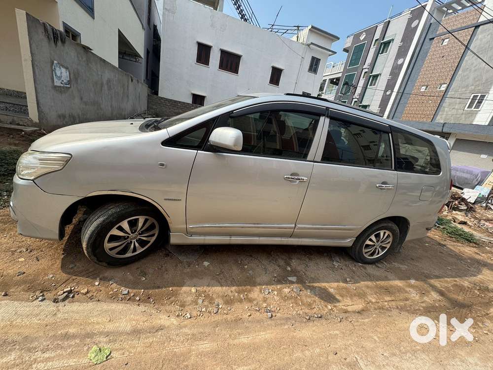 Toyota Innova 2014 Diesel 26000 Km Driven