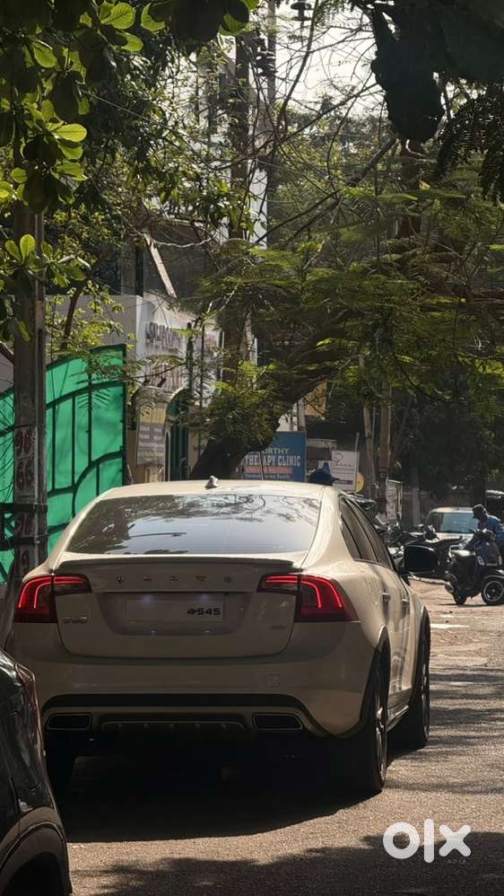Volvo S60 Cross Country 2.4 Liter 5 Cylinder