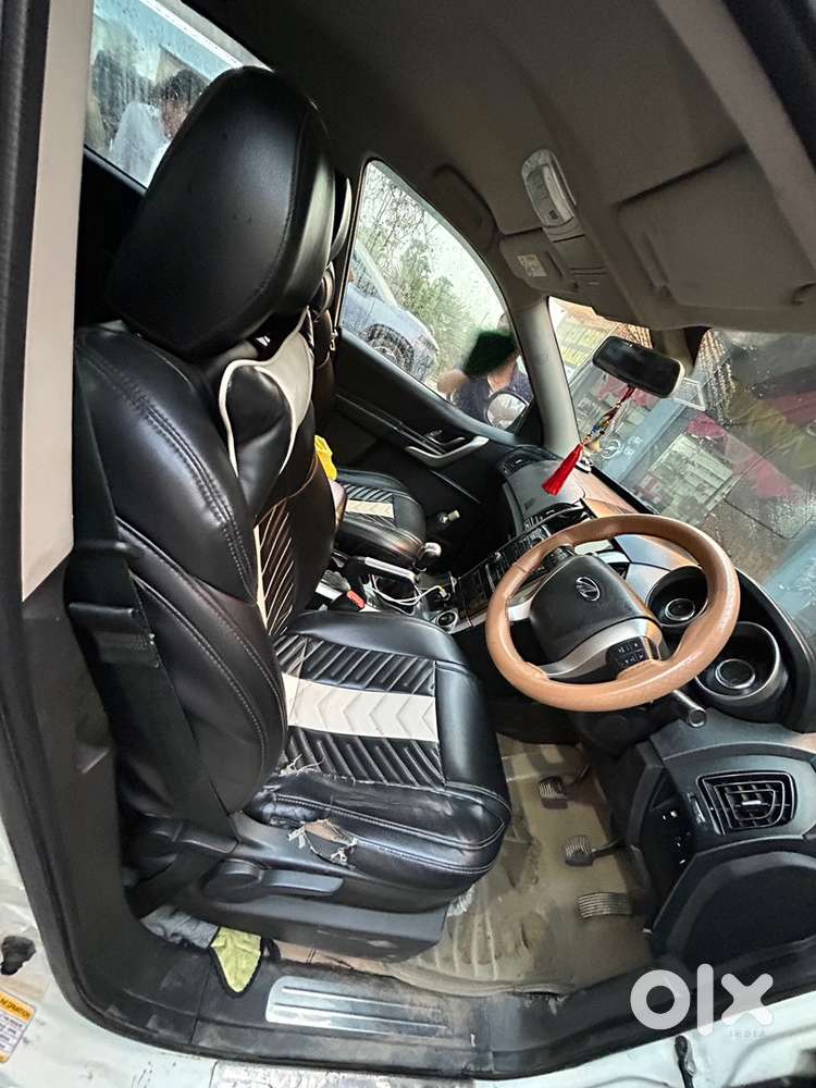 Mahindra Xuv500 2019 Diesel 135000 Km Driven
