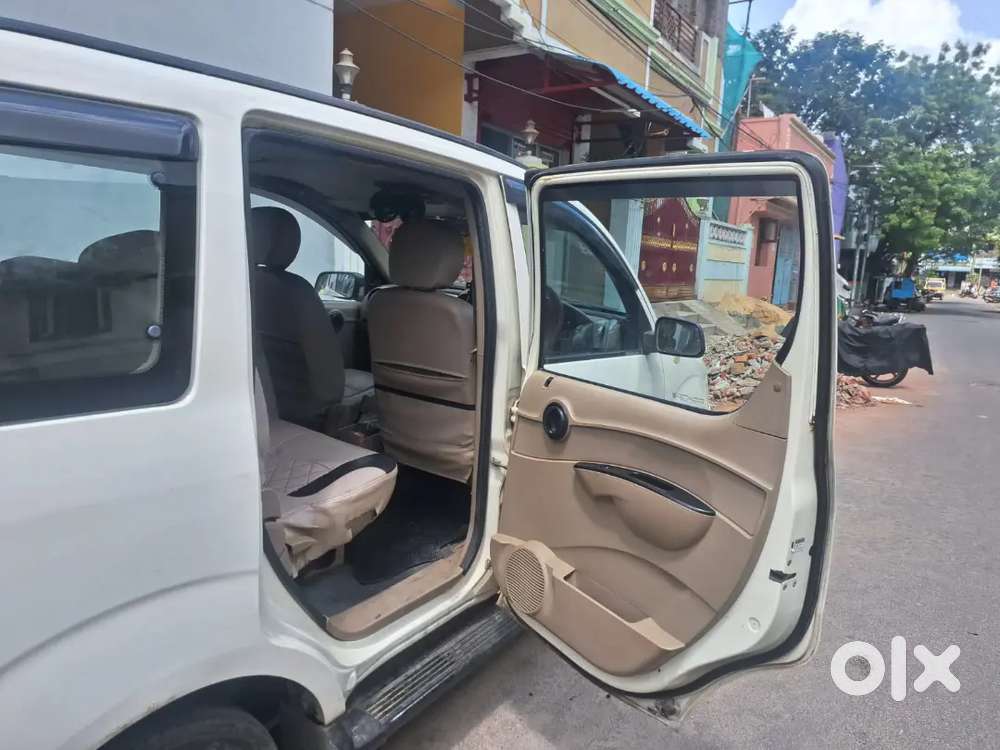 Mahindra Xylo D4