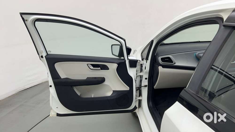 Tata Altroz 1.2 Xz Plus I-turbo, 2022, Petrol