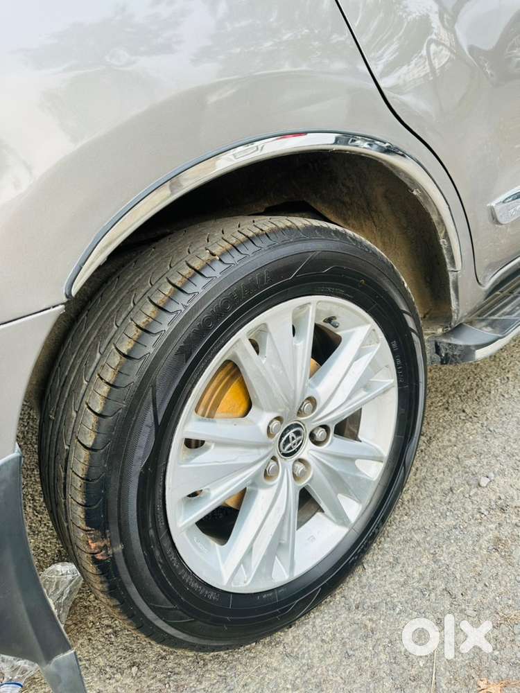 2018 Toyota Innova Crysta 2.8 Zx At 7 Seater