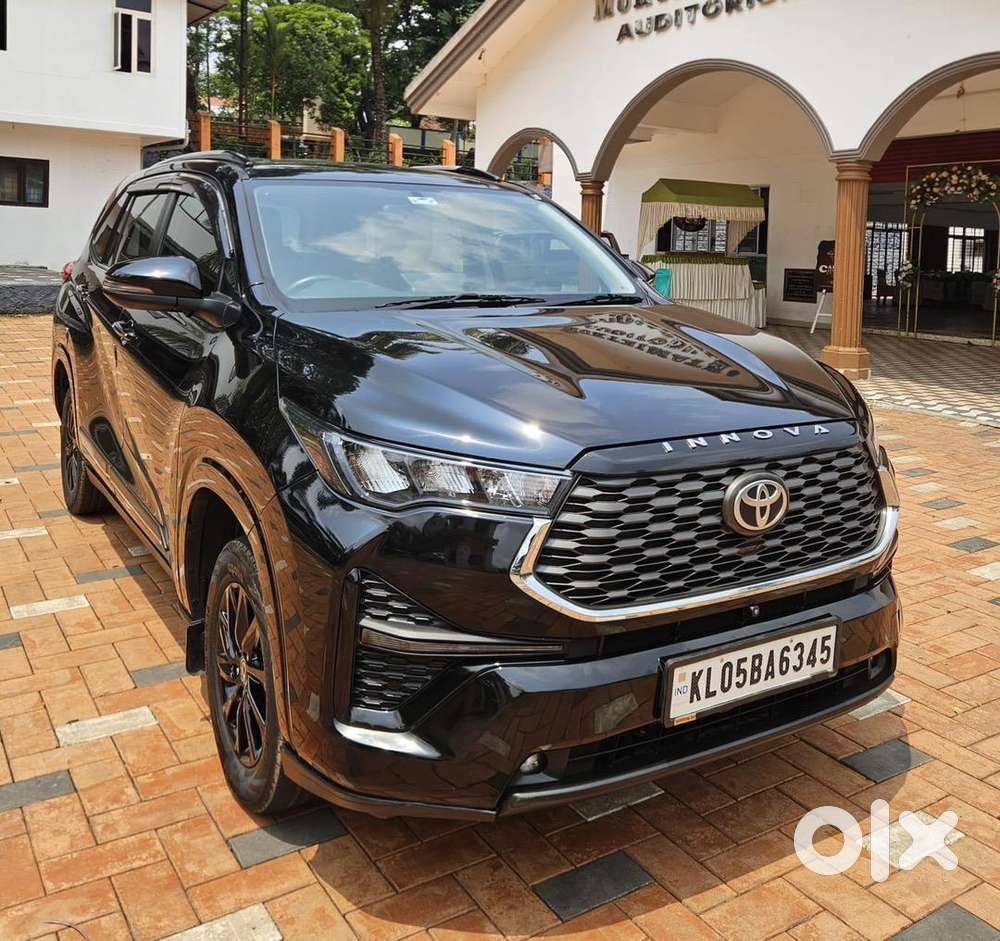 Toyota Innova Hycross 2023 Petrol 23400 Km Driven