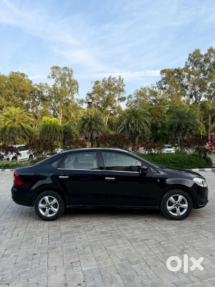 Skoda Rapid 2013 Diesel Car