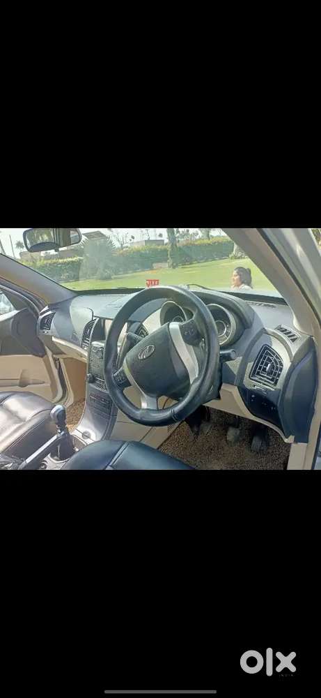 Mahindra Xuv500 2017 Diesel 125000 Km Driven