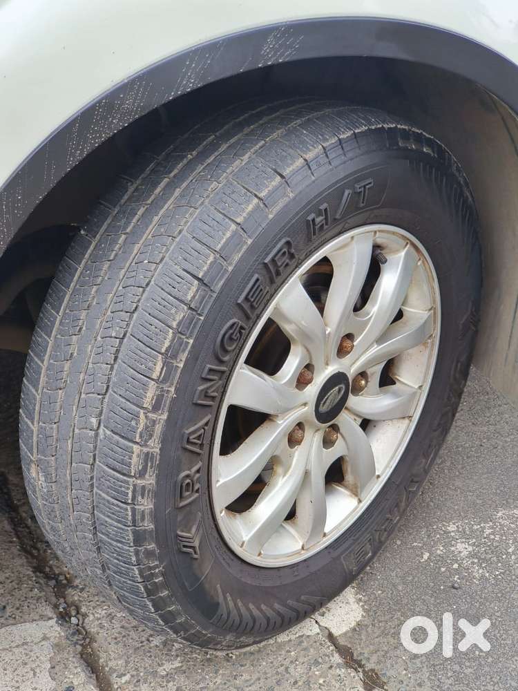 Mahindra Xuv500 W8, 2016, Petrol