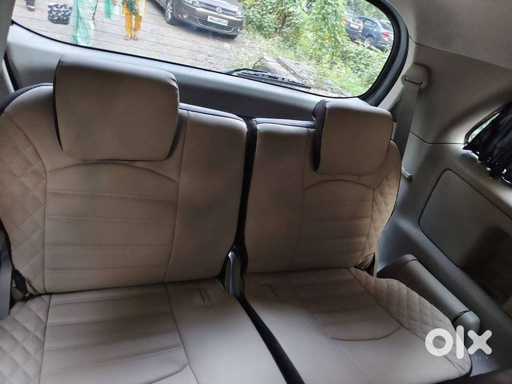 Toyota Innova 2.5 G (diesel) 8 Seater, 2011, Diesel