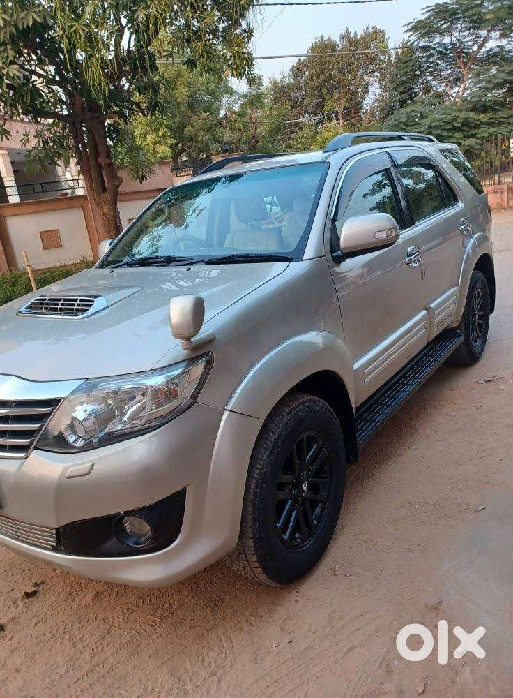 Toyota Fortuner 3.0 4x2 Mt, 2012, Diesel