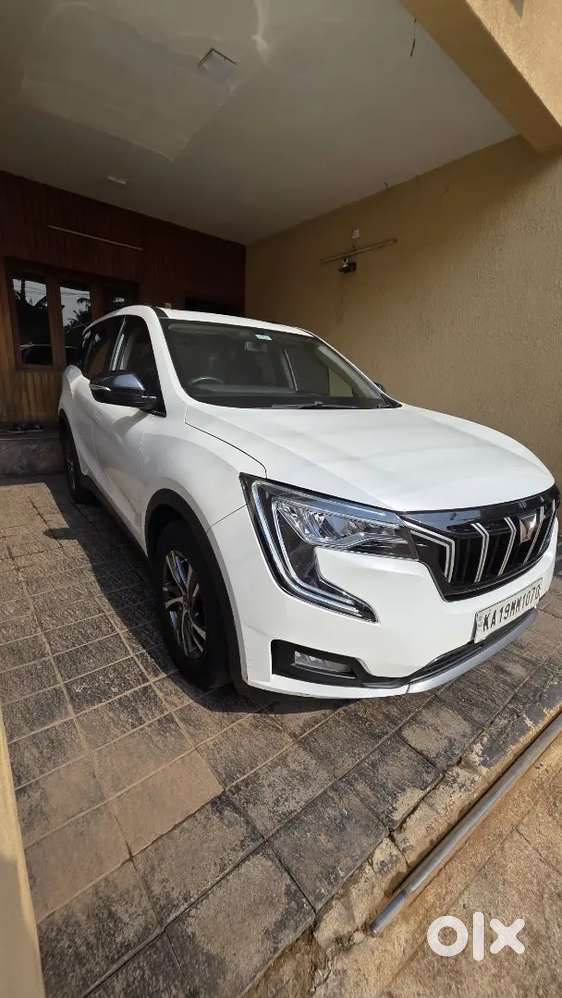 Mahindra Xuv700 Ax5 Petrol Automatic 5 Seater