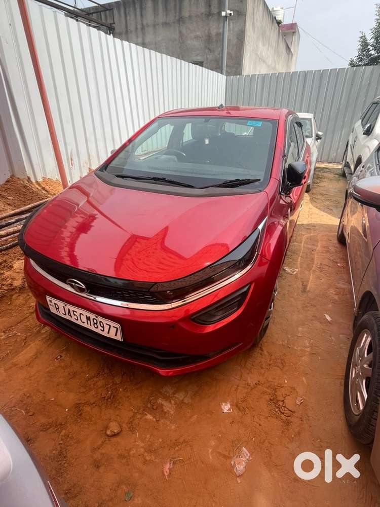 Tata Altroz Xe Petrol 2020