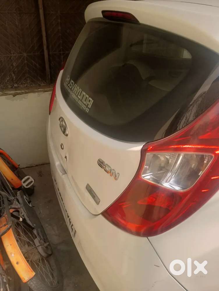Hyundai Eon 2011 Petrol Well Maintained