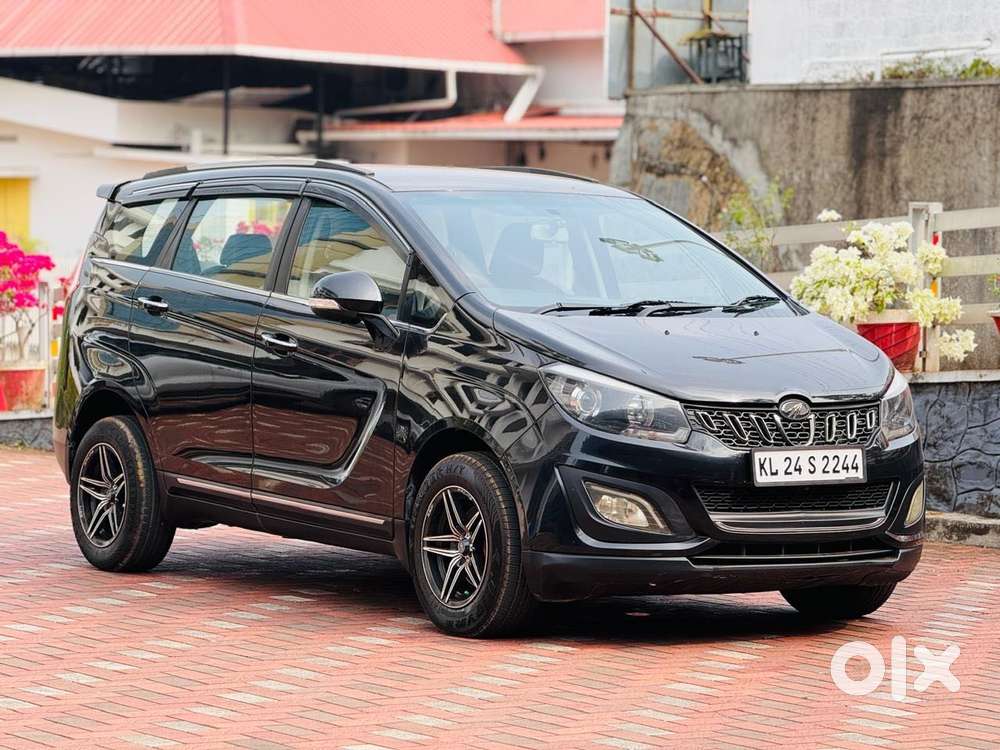 Mahindra Marazzo M6 8str, 2019, Diesel