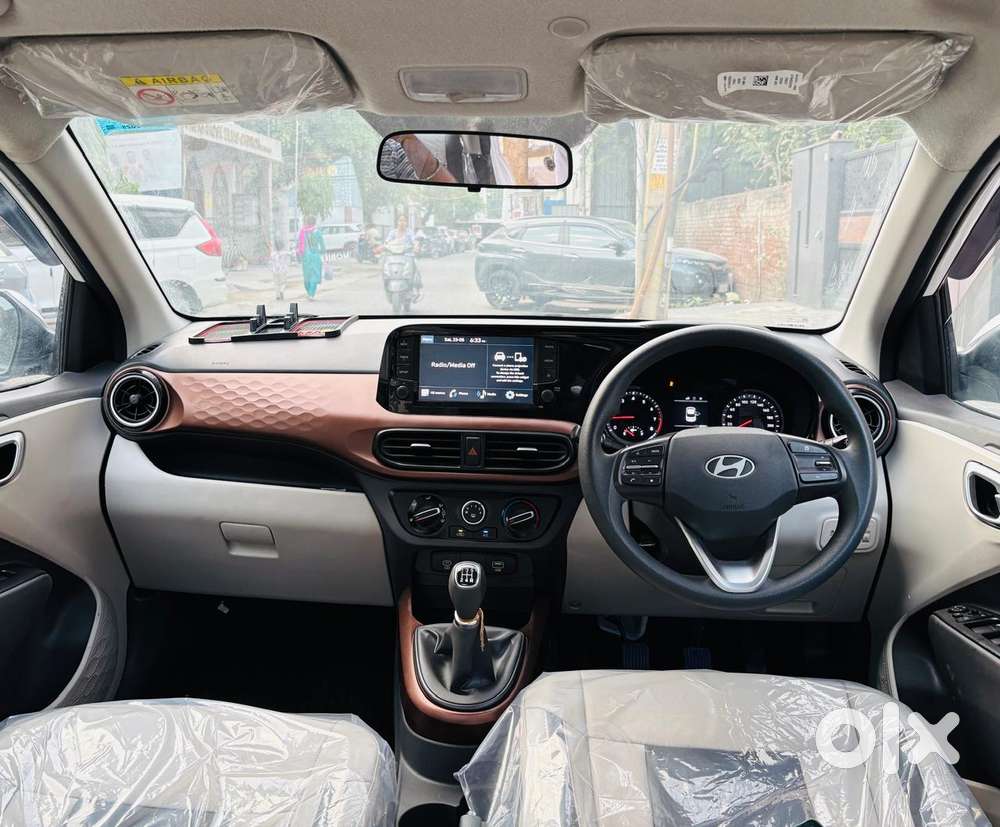 Hyundai Aura 1.2 Sx Cng, 2025, Cng & Hybrids
