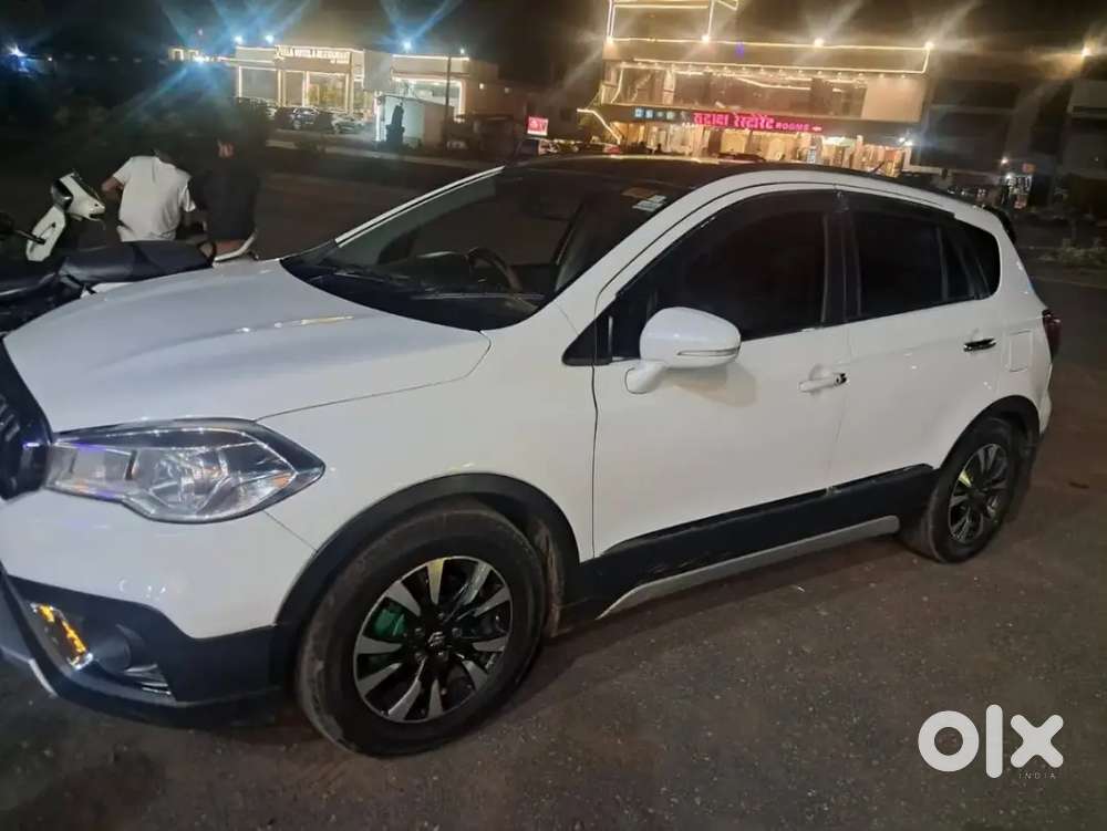 Maruti Suzuki S-cross 2016 Diesel Car Top Model