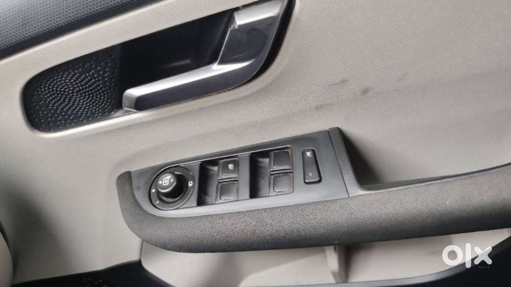 Tata Altroz Xz, 2023, Petrol