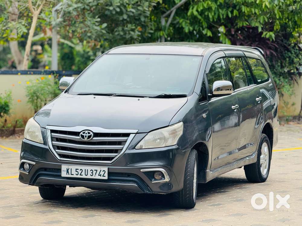 Toyota Innova 2.5 Vx 8 Str Bs-iii, 2008