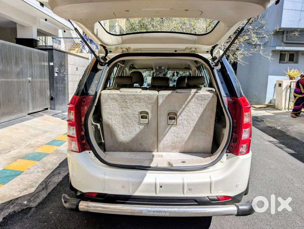 Mahindra XUV500 W8 AT, 2017, Diesel