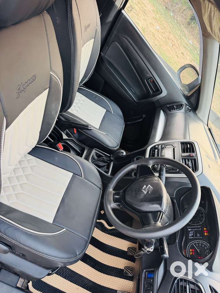 Maruti Suzuki Brezza 1.5 Lxi Smart Hybrid, 2020, Petrol