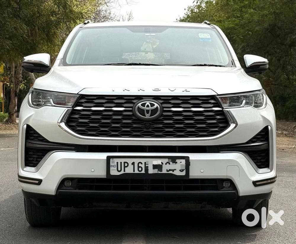 Toyota Innova Hycross 2.0 Vx (o) Hybrid 7 Str, 2024, Petrol