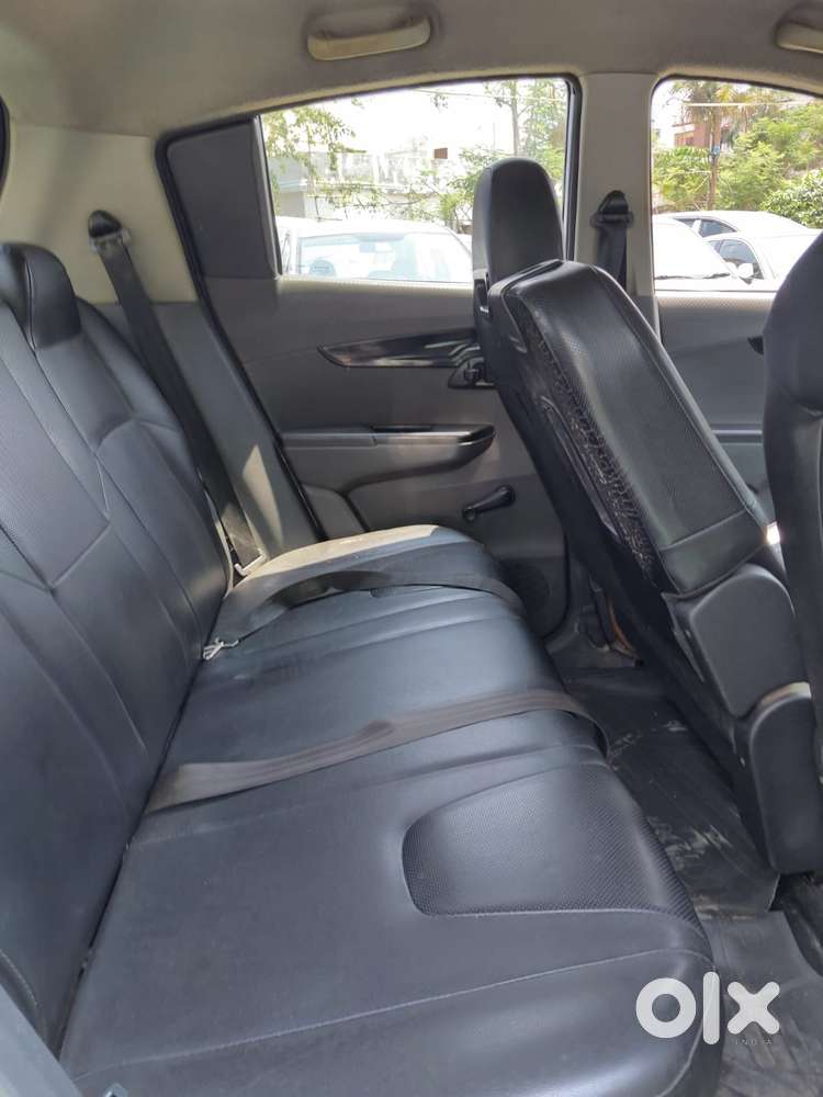 Mahindra Kuv 100 Mahindra-kuv-100-d75-k2, 2018, Diesel