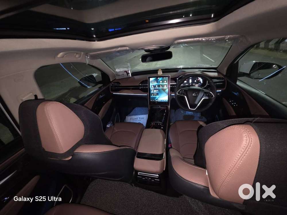 Mg Hector Plus 2025 Petrol 13000 Km Driven