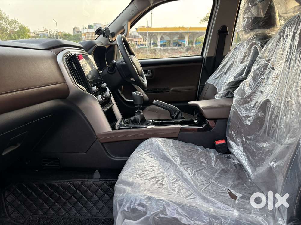 Mahindra Scorpio N Z8 Petrol At 7 Str, 2024, Petrol