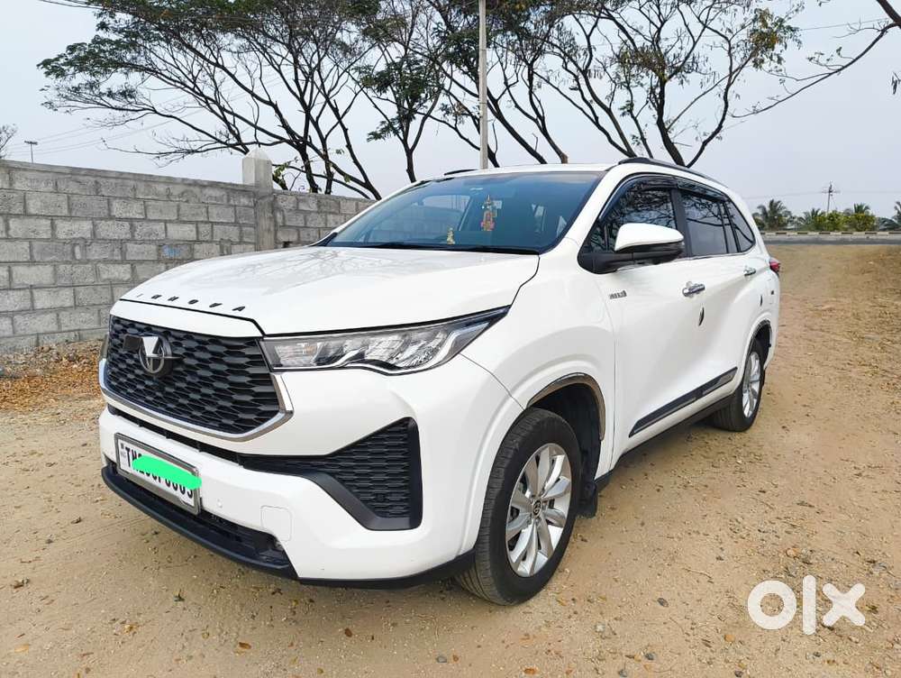 Toyota Innova Hycross 2.0 Vx (o) Hybrid 8 Str, 2025, Petrol