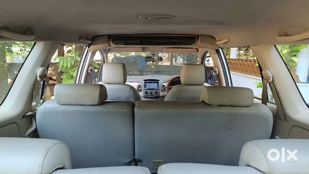 Innova 2005 Diesel Well Maintained , Center A/c, Converted To Type 4