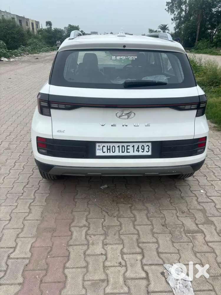 Hyundai New Venue Diesel Manual 2024