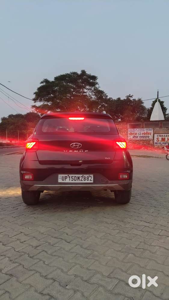 Hyundai Venue 1.0 Sx Turbo Imt Dual Tone Sport, 2021, Petrol