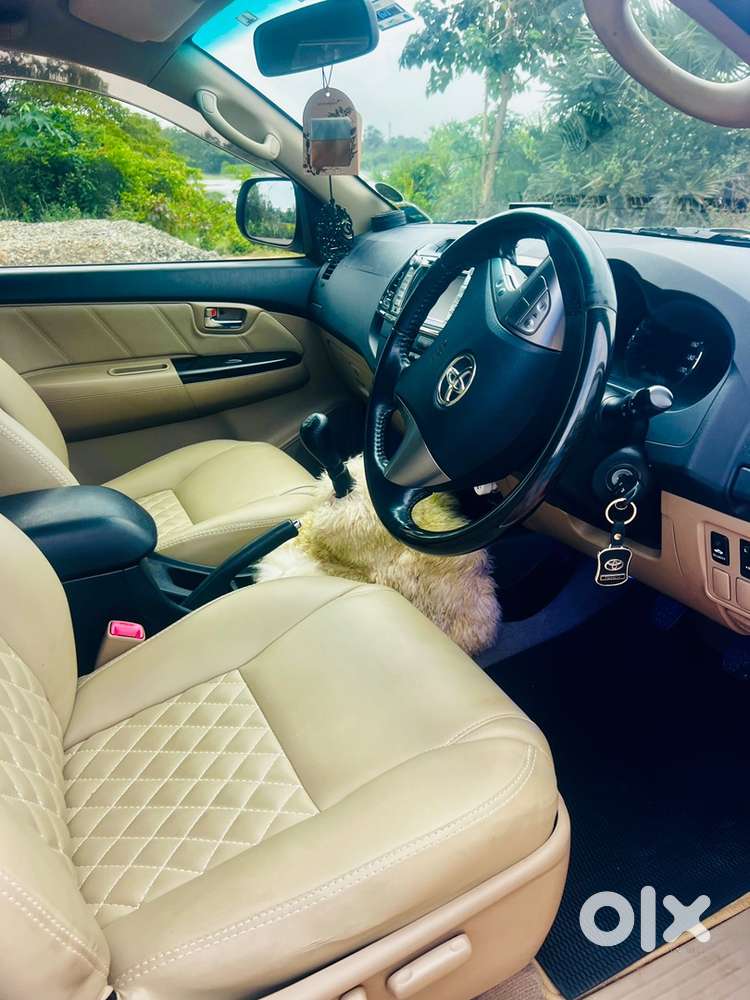 Toyota Fortuner 2014 Diesel 120000 Km Driven