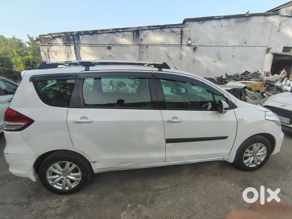 Maruti Suzuki Ertiga 2017 Diesel 122000 Km Driven
