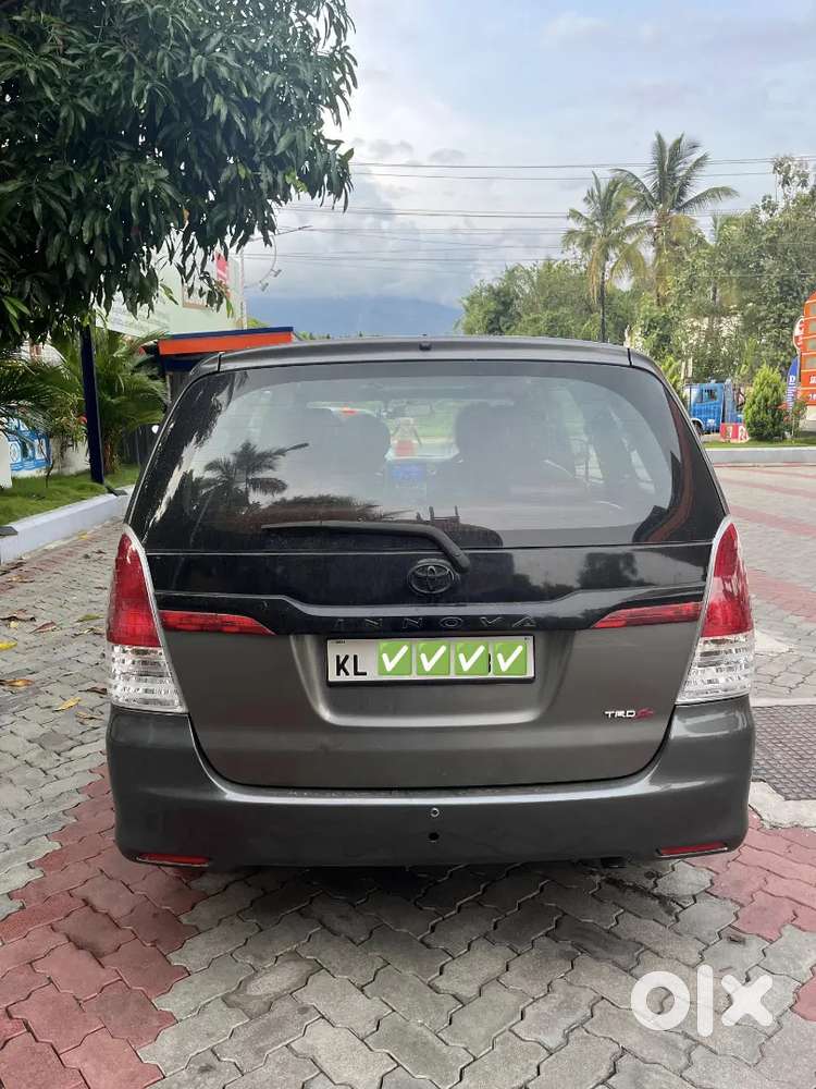 Toyota Innova 2010 Diesel Well Maintained