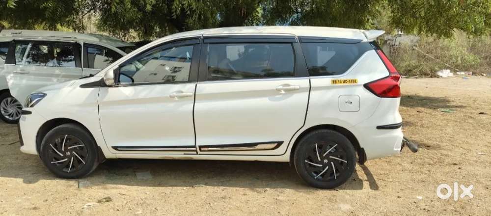 Maruti Suzuki Ertiga 2024 Cng & Hybrids 85000 Km Driven