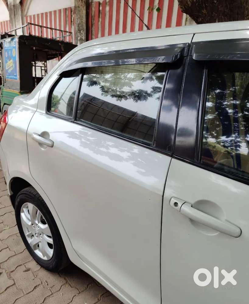 Maruti Suzuki Swift Dzire 2013