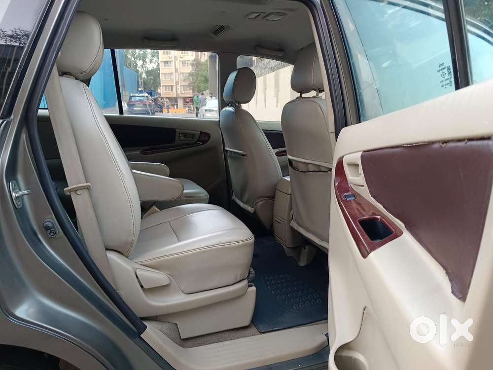 Toyota Innova 2004-2011 2.0 G1 Bsiv, 2010, Diesel