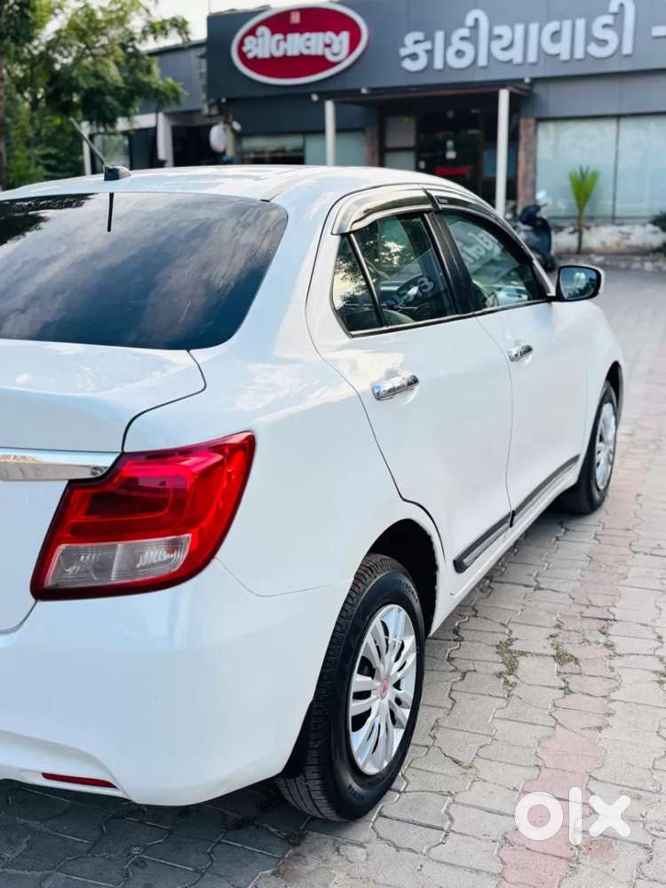 Maruti Suzuki Dzire 1.2 Vxi Cng, 2023, Cng & Hybrids
