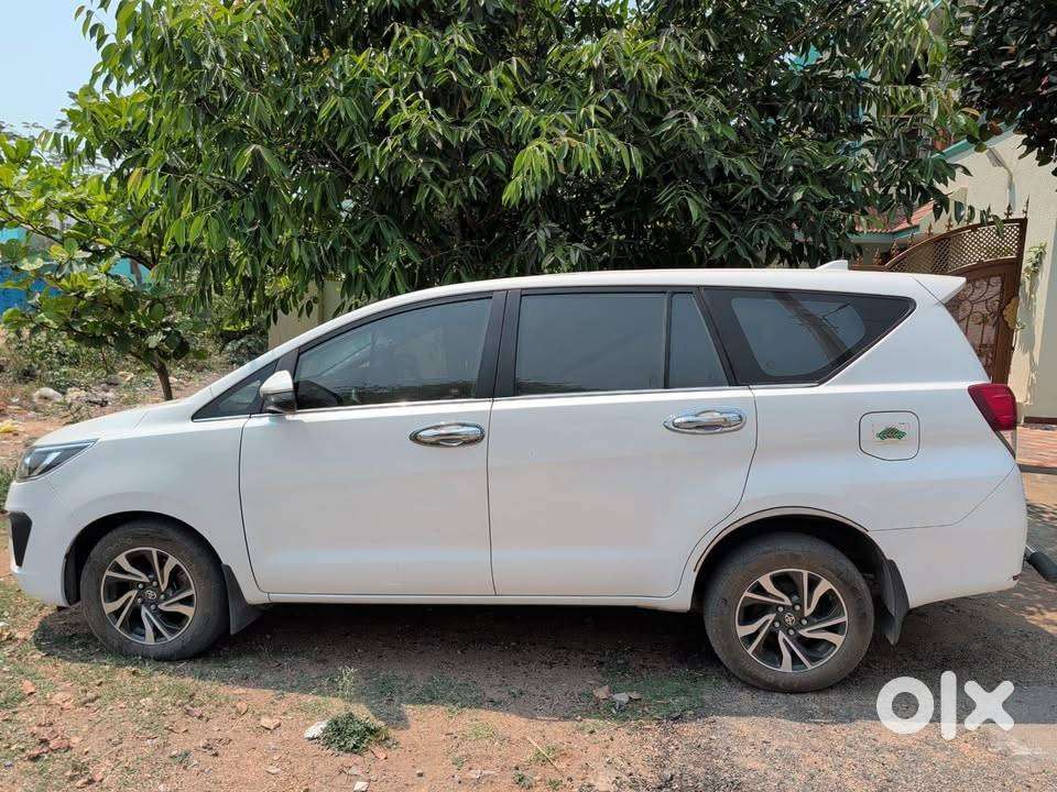 Innova Crysta 2021 Automatic Diesel (low Usage)