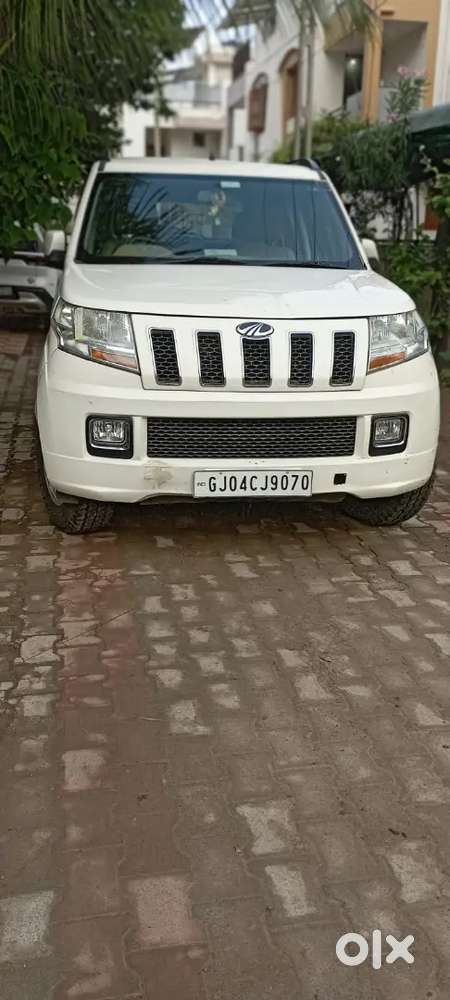 Mahindra Tuv 300 2017