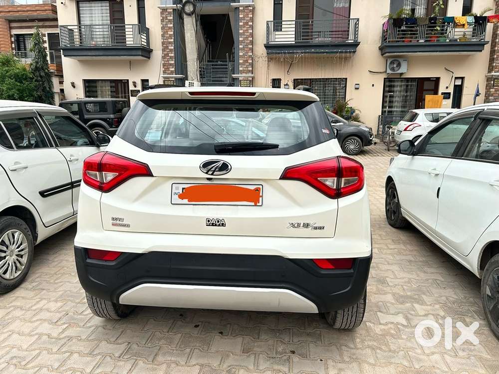 Mahindra Xuv300 Turbosport 2023 Petrol Well Maintained