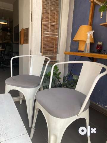 Industrial chairs with online cushions