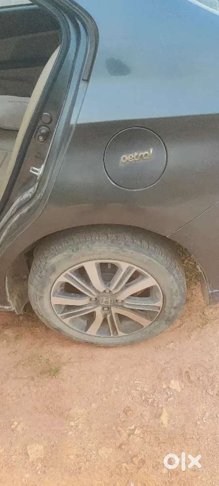 Honda Amaze 2023 Petrol Manual 57000 Km