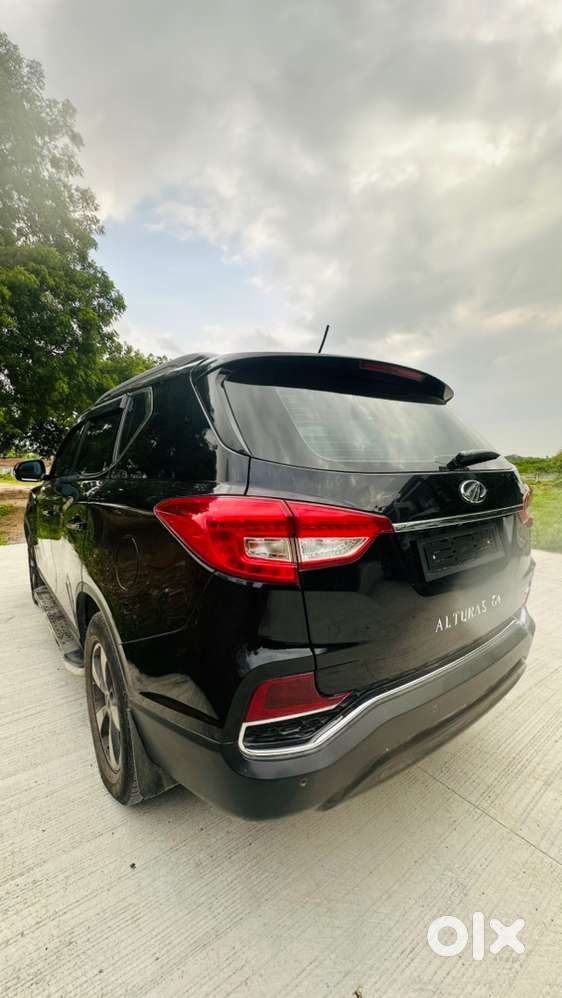 Mahindra Alturas G4
