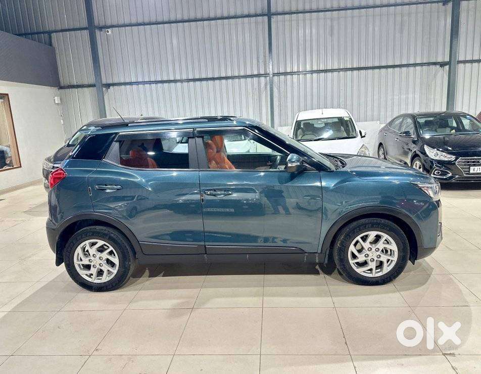 Mahindra Xuv300 W8 Diesel, 2023, Diesel