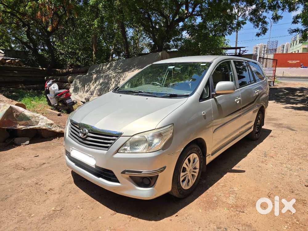 Toyota Innova 2.5 G Diesel 2013  Single Owner  1.28 Lakh Km