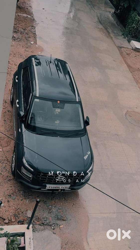 Hyundai Venue 2021 Petrol  58000 Km Driven