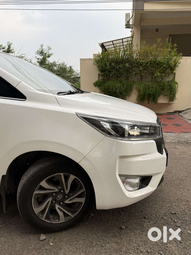 Toyota Innova Crysta [2020-ongoing] 2.4 Vx 8 Str, 2021, Diesel