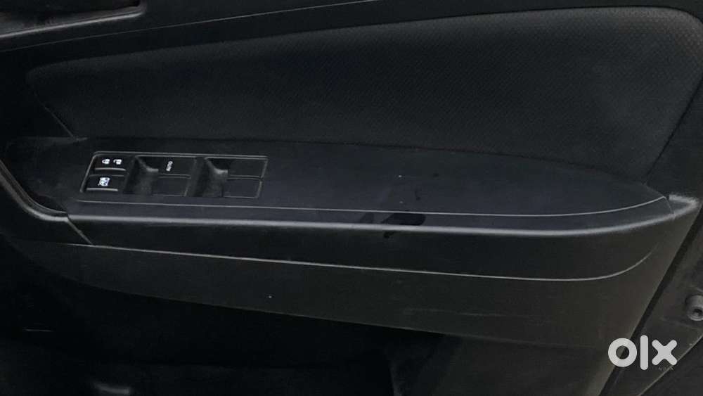 Maruti Suzuki Vitara Brezza 1.5 Vxi At, 2022, Petrol