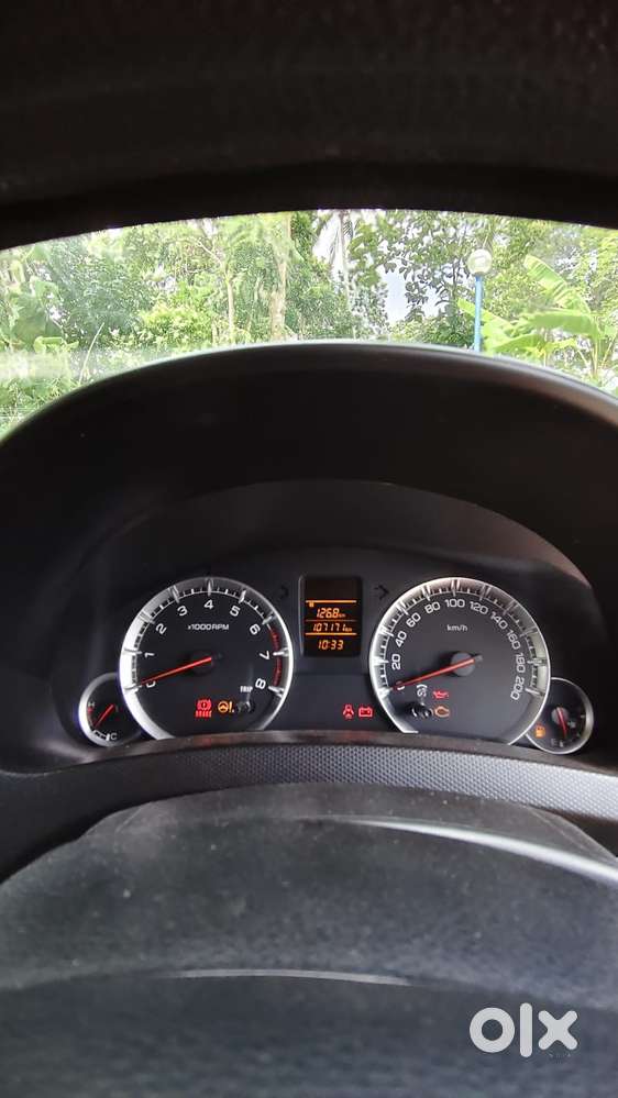 Maruti Suzuki Swift Vxi With Abs, 2014, Petrol